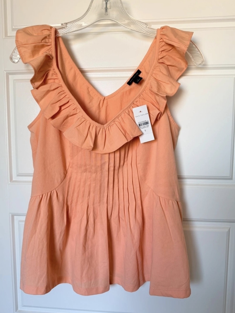 Ann Taylor Peach Ruffle V-Neck Pintuck Camisole